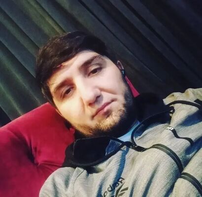  ,   Artur, 33 ,   ,   
