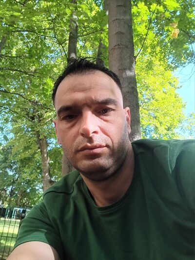  ,   Levan, 39 ,   ,   