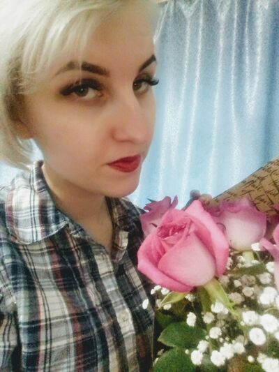  ,   Lady, 31 ,   ,   , c 