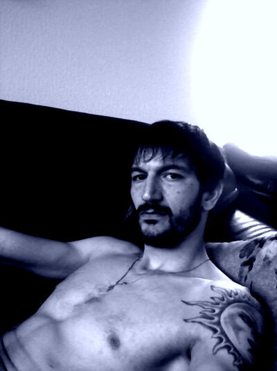  ,   Mastro, 40 ,   