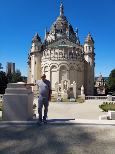  ,   Gagik, 38 ,   ,   