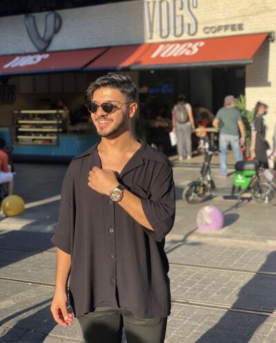 East Saint Louis,   Yunus emre, 23 ,   ,   