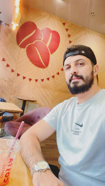  Bethnal Green,   Aslan, 31 ,   ,   