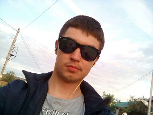  ,   Danya, 30 ,   