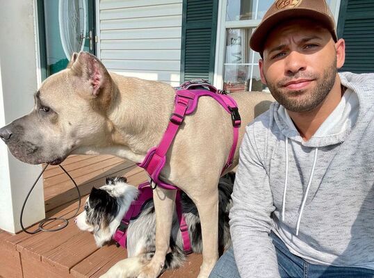  ,   JoeyMartinez, 43 ,     , c 