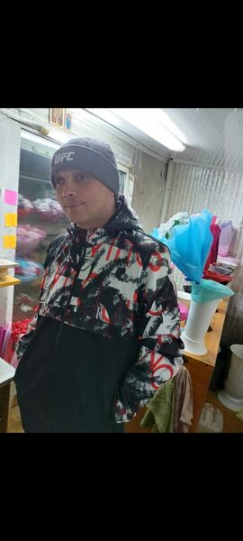  ,   Ilya, 32 ,   ,   