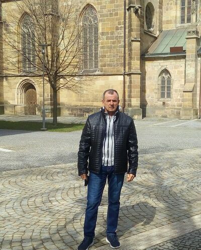  ,   Vitalij, 61 ,   ,   