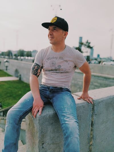  ,   Rot, 35 ,   ,   