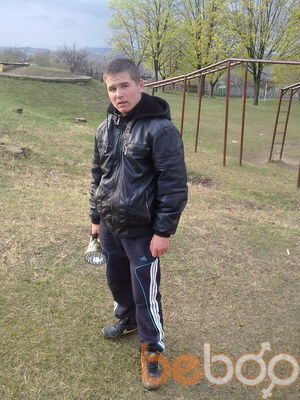  ,   Vadim, 32 ,   
