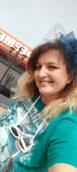  ,   Roxie, 35 ,   ,   , c , 