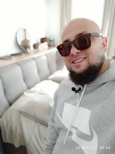 ,   Maxim, 39 ,   ,   