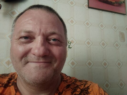  ,   Bob, 44 ,   ,   