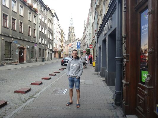  ,   Viktor, 42 ,   ,   , c 