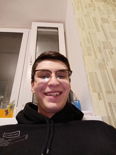  ,   Sam, 24 ,   ,   