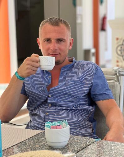  Benesov,   Valeriu, 37 ,   ,   , c 