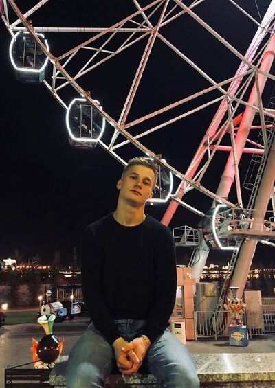  ,   Hugo, 21 ,   ,   