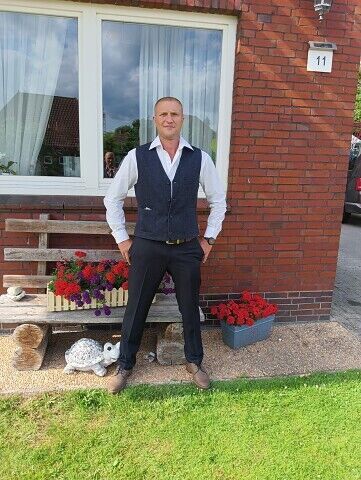  ,   Alexander, 42 ,   ,   