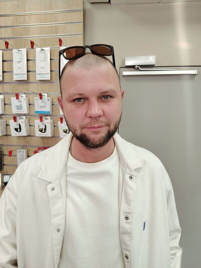 ,   Eskobar, 36 ,   ,   