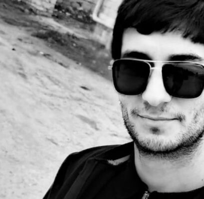  ,   Azer, 31 ,  
