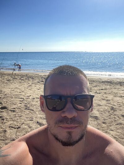  Ahlen,   Andrey, 40 ,   ,   , c 