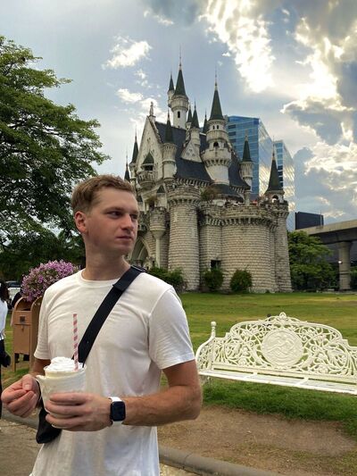  -,   Denis, 31 ,   ,   