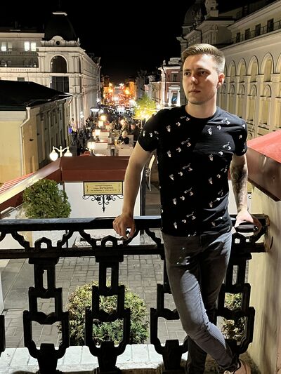  ,   Rustem, 25 ,   ,   , c 