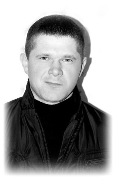  ,   Viktor, 41 ,   ,   