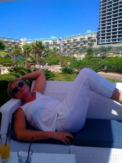  ,   ELENA, 51 ,  