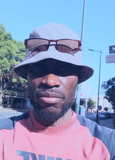  ,   Serge, 38 ,   ,   