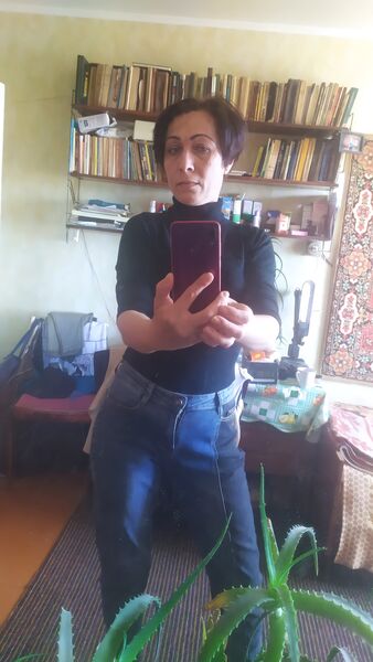  ,   Nata, 44 ,   c 
