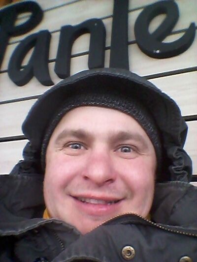  ,   Lenya, 39 ,   