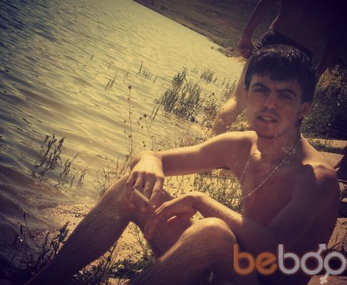 ,   Harut, 30 ,   