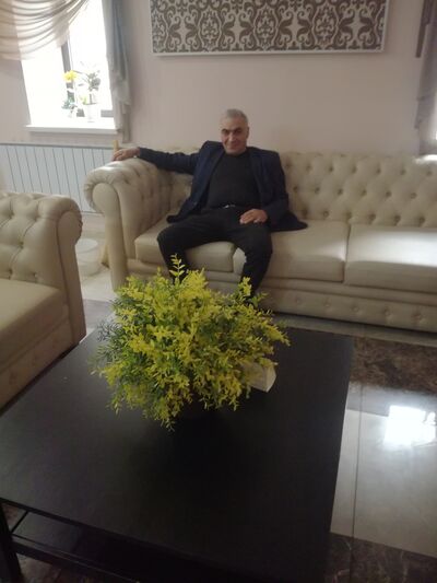   ,   Roki, 49 ,   ,   