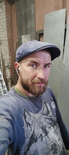  --,   , 42 ,   