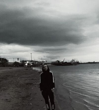  ,   Skidi, 27 ,   ,   