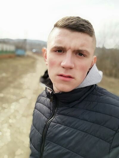  ,   Maxim, 23 ,   ,   , c 