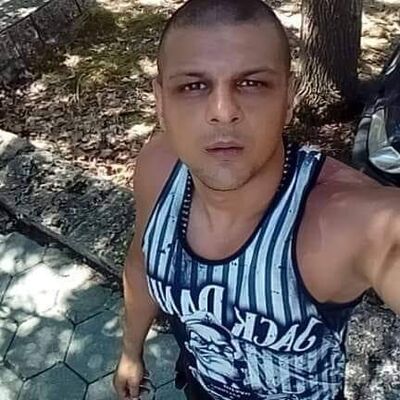  ,   Kris, 36 ,   ,   