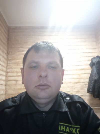  ,   Ruslan, 37 ,   ,   