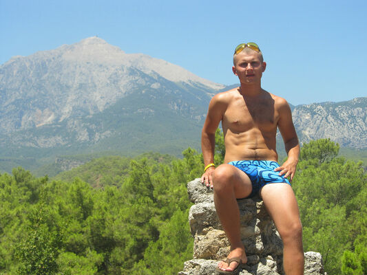  ,   Maxim, 30 ,  