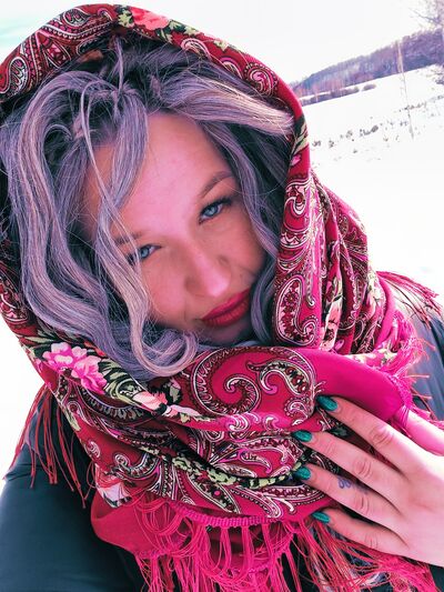   ,   Mia, 30 ,   ,   