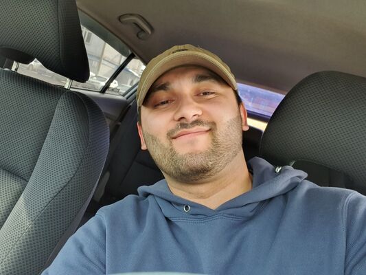  ,   Ragnar, 29 ,  