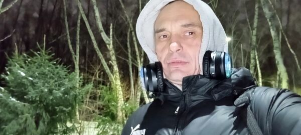  ,   Max, 42 ,     