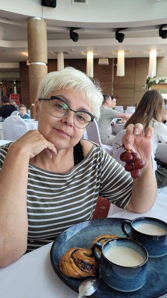  Santa Venerina,   Ela, 57 ,     , c 