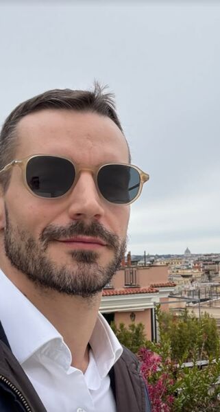  ,   Maxim, 39 ,     , c 