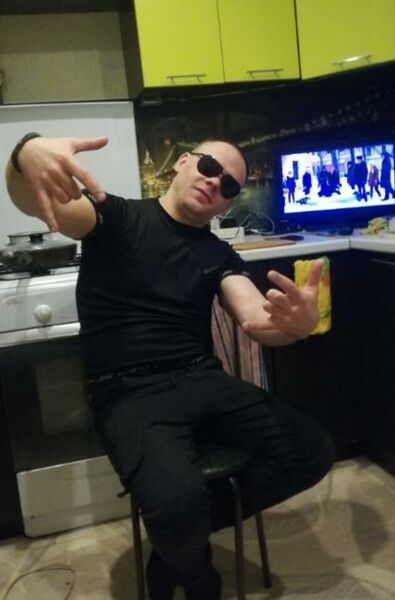  ,   VaIentin, 38 ,   c 