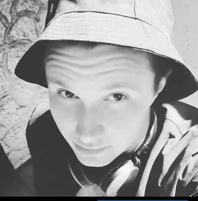  ,   Denis, 27 ,   ,   , c , 
