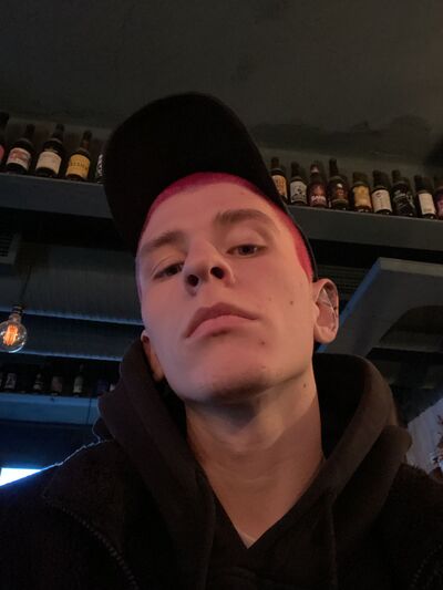  ,   Anton, 25 ,   ,   