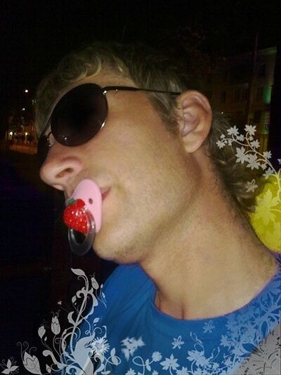  ,   Kasper, 42 ,   