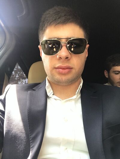  ,   Kevin, 27 ,   ,   