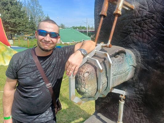  ,   ANDRII, 43 ,   ,   